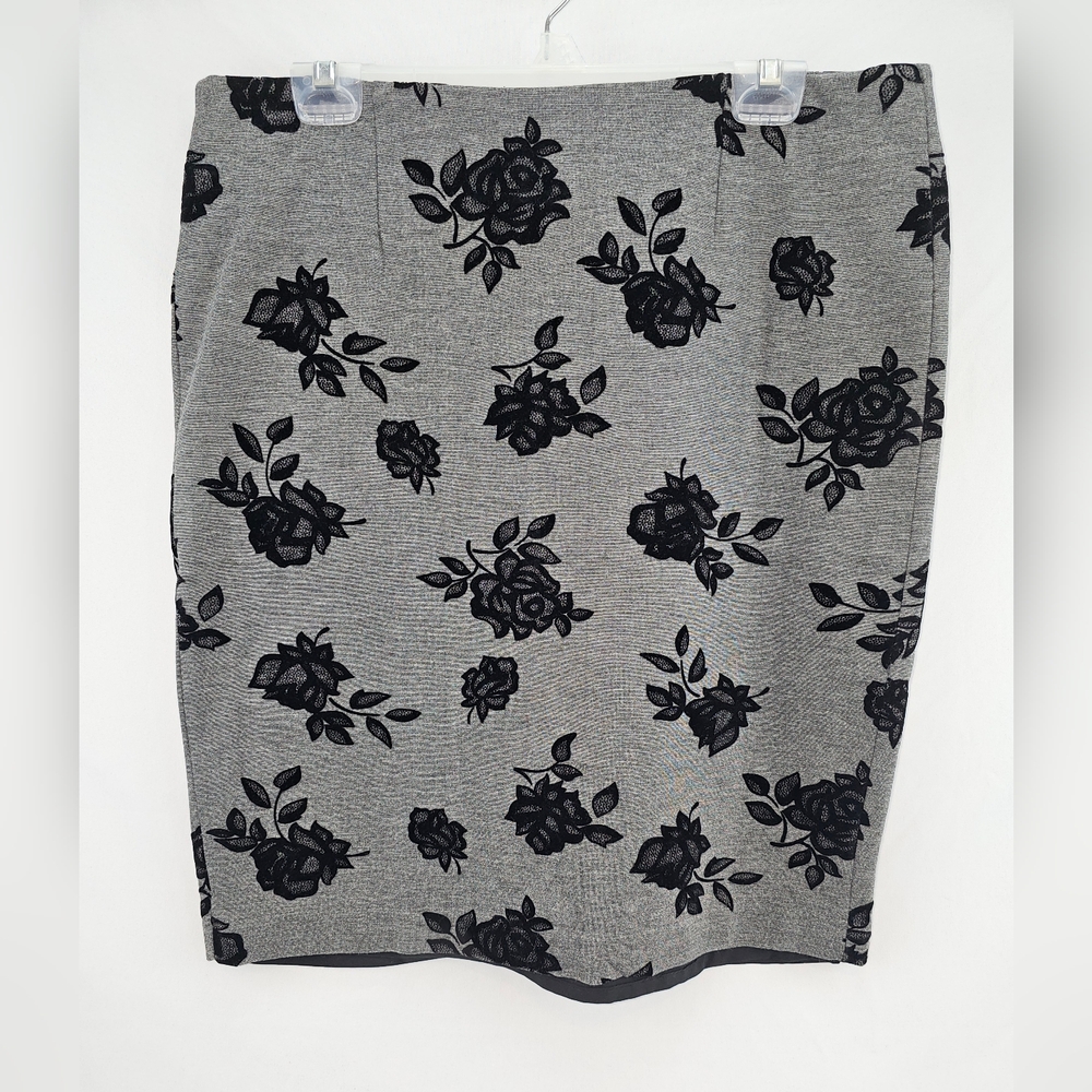 Premise Gray and Black Floral Pencil Skirt